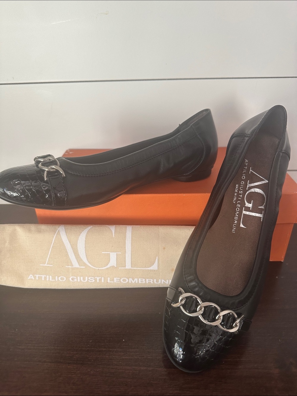 AGL Black Chain Detail Flats NWOT